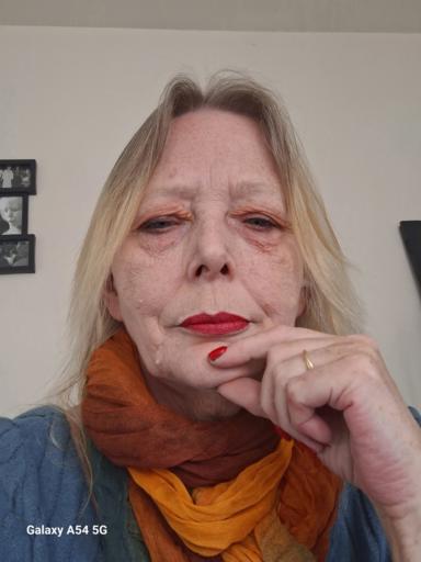 Layla is a gifted Psychic Medium and Tarot Reader with over 35 years of experience helping clients gain clarity, insight, and guidance.